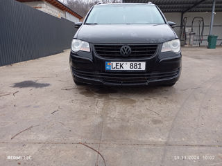 Volkswagen Touran foto 6