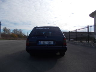 Mercedes Series (W124) foto 4