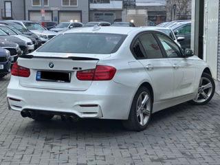 BMW 3 Series foto 4