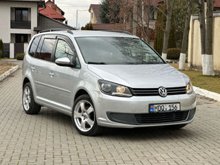 Volkswagen Touran foto 3