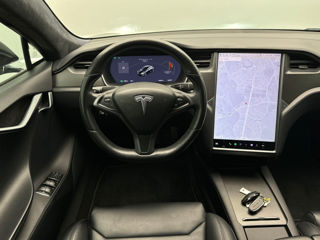 Tesla Model S foto 8