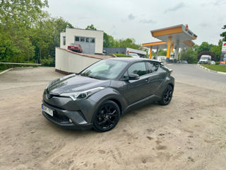 Toyota C-HR foto 8