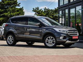 Ford Kuga foto 2