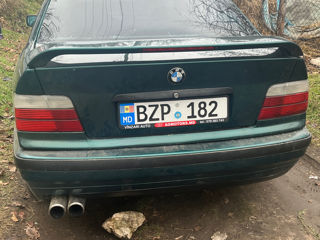 BMW 3 Series foto 5