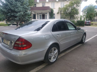 Mercedes E-Class foto 4