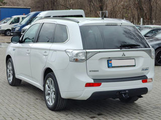 Mitsubishi Outlander foto 5