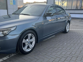 BMW 5 Series foto 6