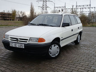 Opel Astra foto 2