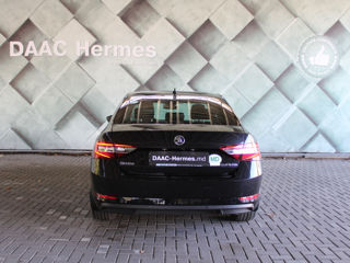 Skoda Superb foto 6