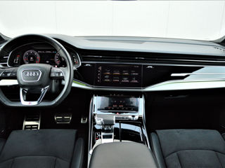 Audi Q7 фото 9