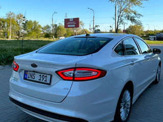 Ford Fusion foto 3