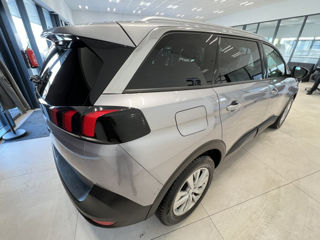 Peugeot 5008 foto 3