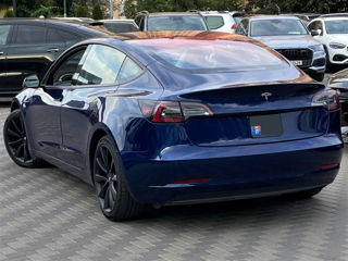 Tesla Model 3 foto 3