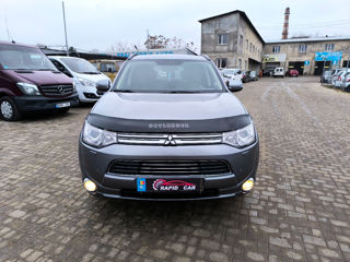 Mitsubishi Outlander foto 2