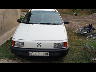 Volkswagen Passat foto 1