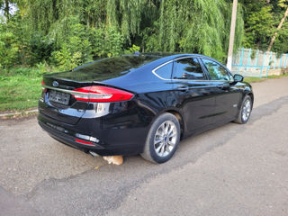 Ford Fusion foto 6