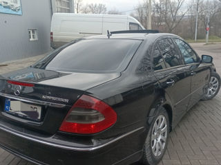 Mercedes E-Class foto 5