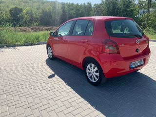 Toyota Yaris foto 3