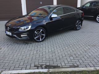 Volvo S60 foto 1