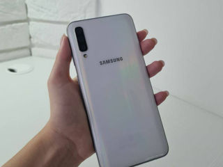 Продам Samsung A50 foto 4