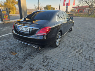 Mercedes C-Class foto 2