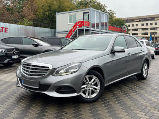 Mercedes E-Class foto 1