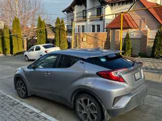 Toyota C-HR foto 2