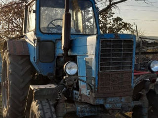 Se vinde tractor mtz-80 foto 2