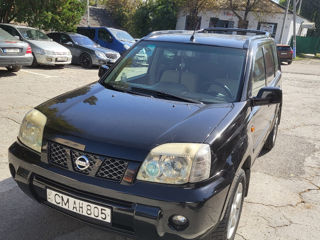 Nissan X-Trail foto 2