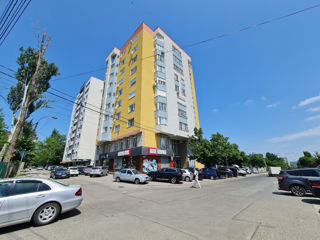 Apartament cu 2 camere, 70 m², Buiucani, Chișinău foto 9