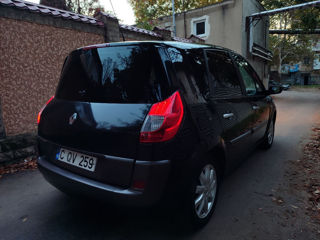 Renault Scenic foto 2