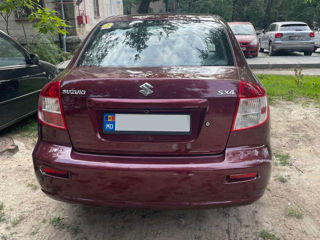 Suzuki SX4 foto 8