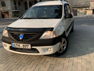 Dacia Logan foto 1