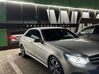 Mercedes E-Class foto 2