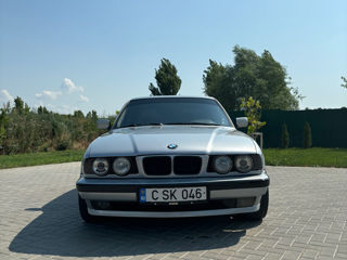 BMW 5 Series foto 5