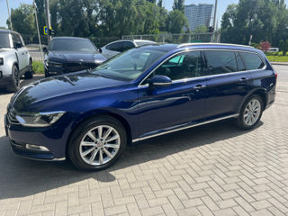 Volkswagen Passat foto 3