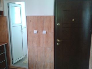 Vand apartament cu 2 camere in Husi,Romania,jud.Vaslui foto 8