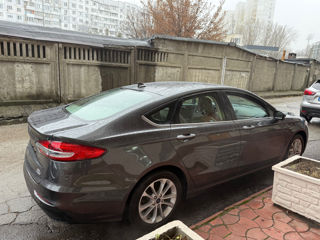 Ford Fusion foto 5