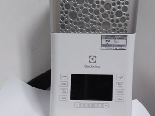 Увлажнитель воздуха Electrolux 750lei