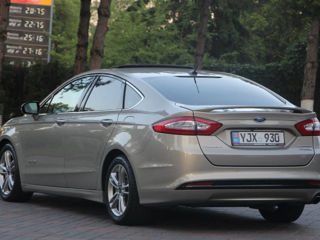 Ford Fusion foto 4