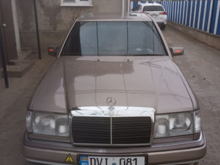 Mercedes E-Class foto 5