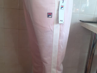 Pantaloni sport FILA cu mare reducere. foto 2