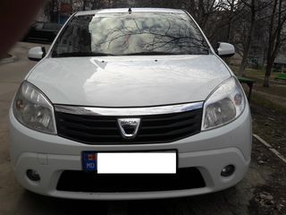 Dacia Sandero foto 1