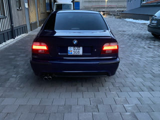 BMW 5 Series foto 5