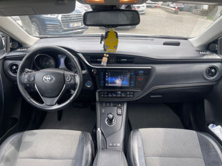 Toyota Auris foto 8