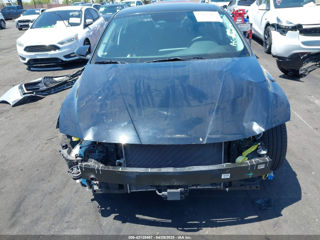 Hyundai Elantra фото 1