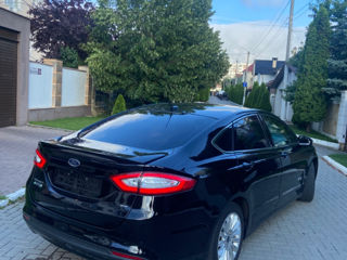 Ford Fusion foto 4