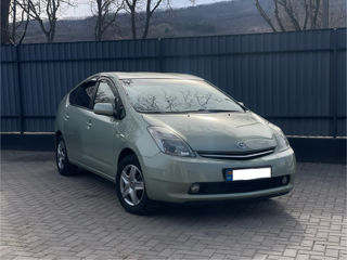 Toyota Prius foto 1