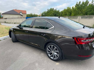 Skoda Superb foto 4