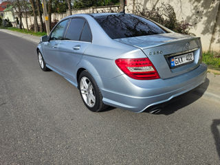 Mercedes C-Class foto 5